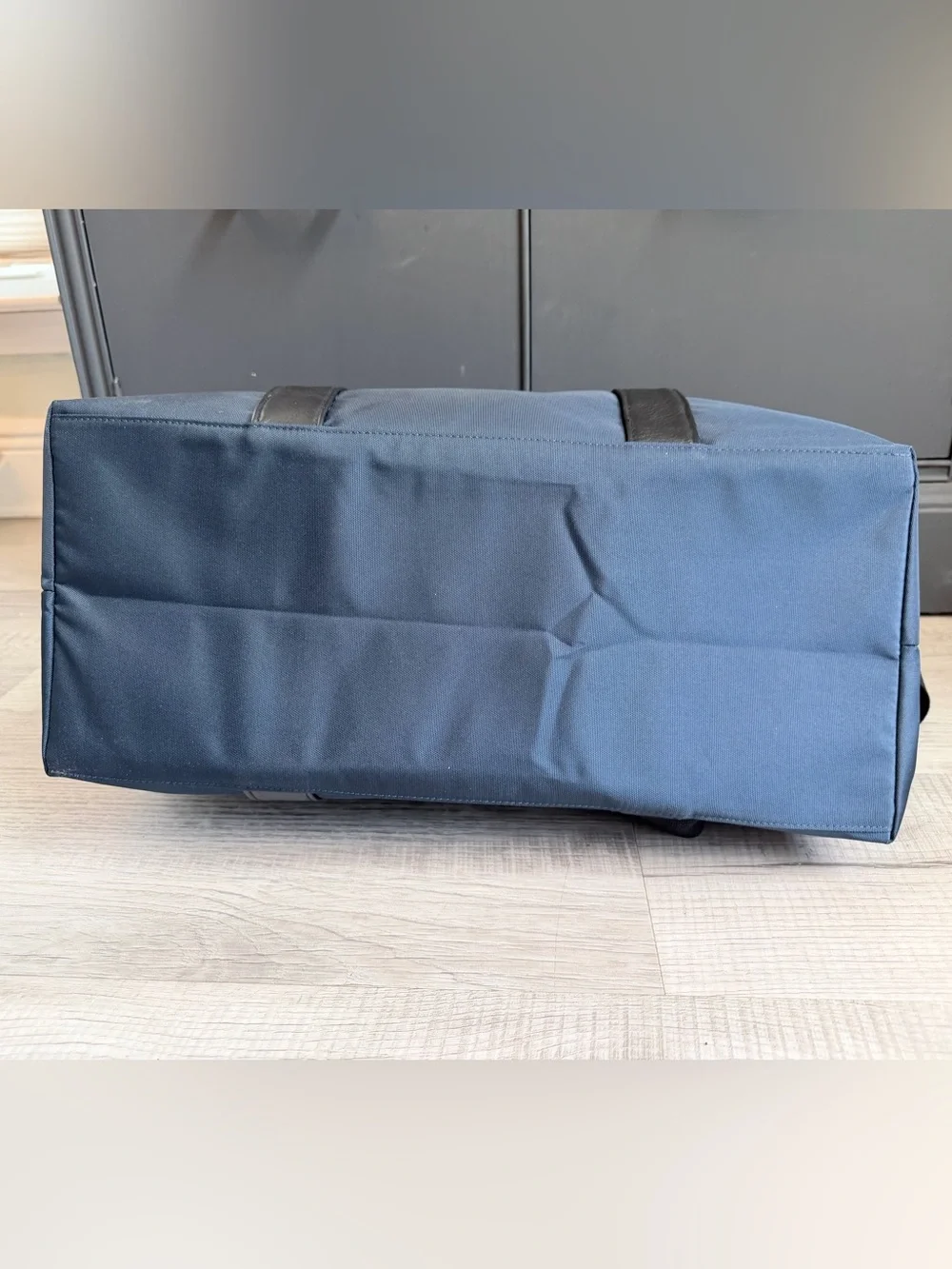 Jimmy Choo Parfums Navy Weekender Duffel Travel Bag Overnight Gym Tote